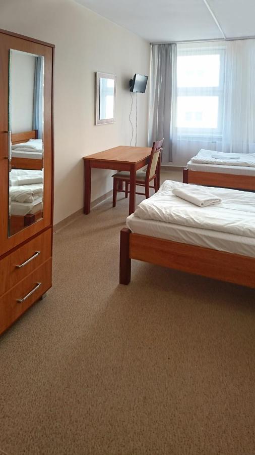Baza Hotelowa Bobrowiecka 9 바르샤바 외부 사진