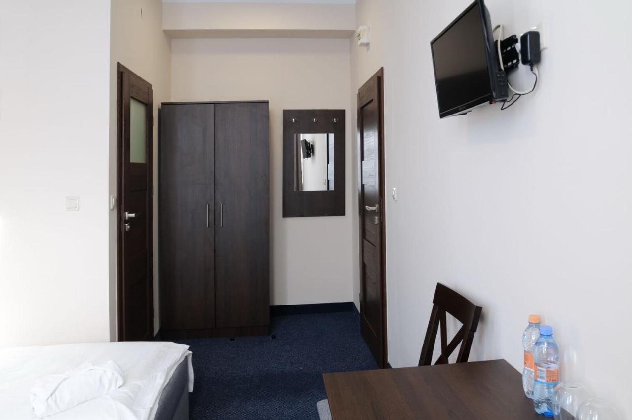 Baza Hotelowa Bobrowiecka 9 바르샤바 외부 사진