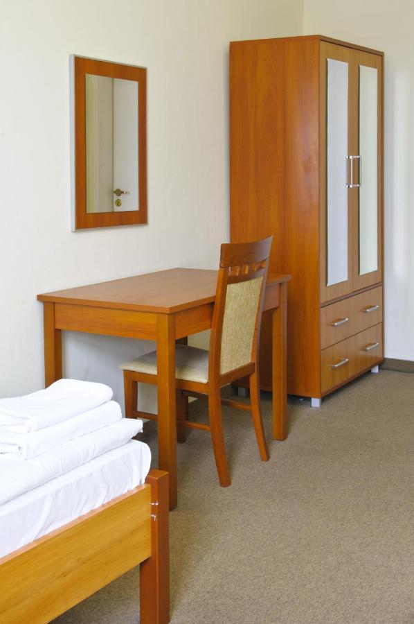 Baza Hotelowa Bobrowiecka 9 바르샤바 외부 사진